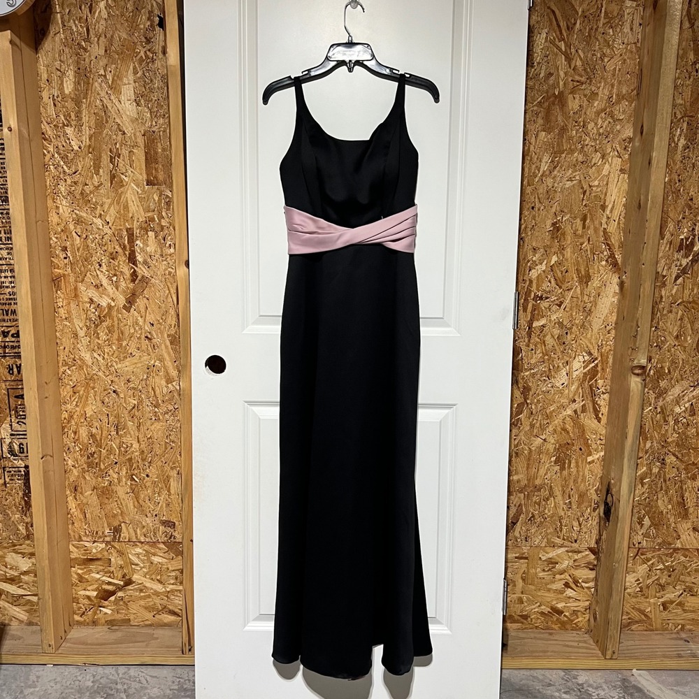 B2 Black and Pink Ruffle Back Formal Evening Gown Dress Size 6